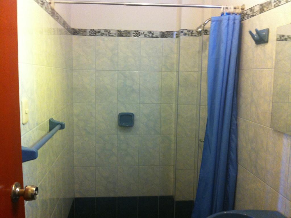 Hostal Tres Mascaras アヤクーチョ 部屋 写真