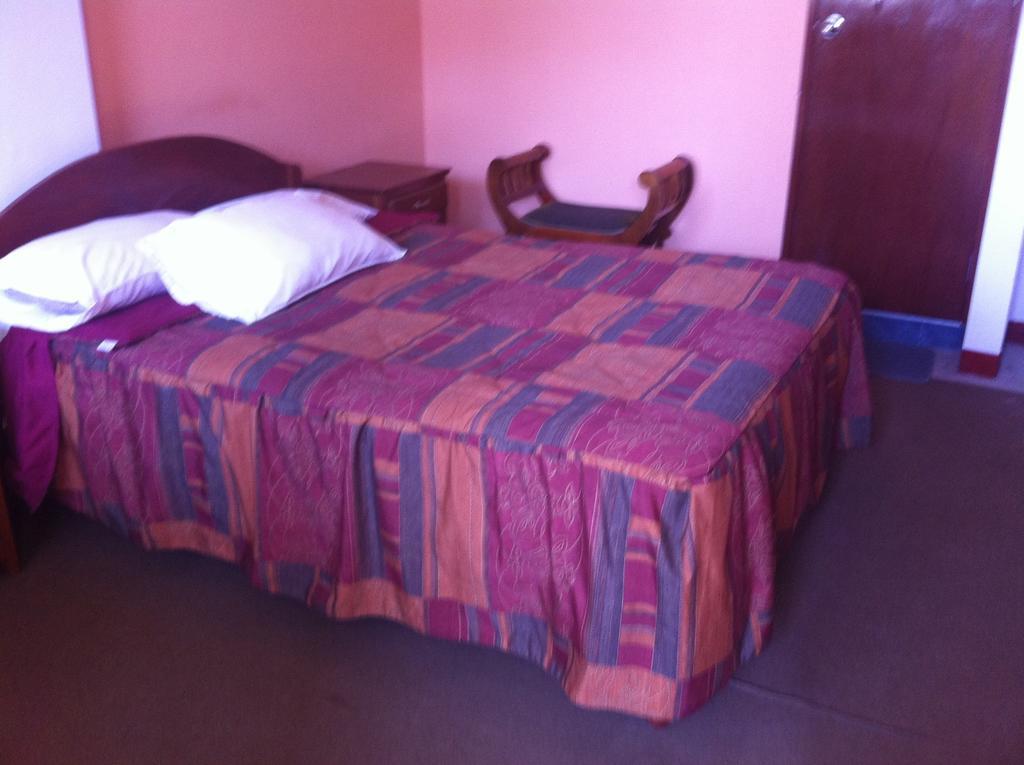 Hostal Tres Mascaras アヤクーチョ 部屋 写真